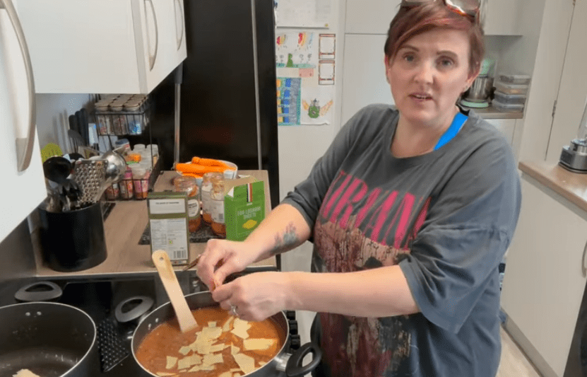 Zoe cooked up a mouth-watering lasagne soup for her bumper brood