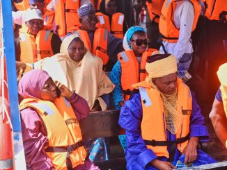 Niger Govt presents five metal boats to riverine communities