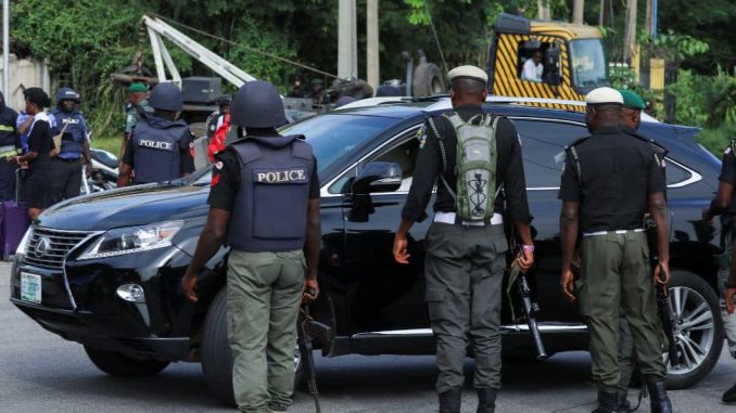 Policeman allegedly shoots youth in Anambra over ₦100 dispute