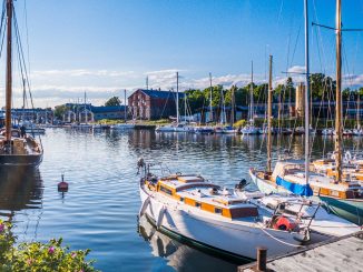 Live like the Finns with island hopping, vintage shopping and sky-high saunas in Helsinki