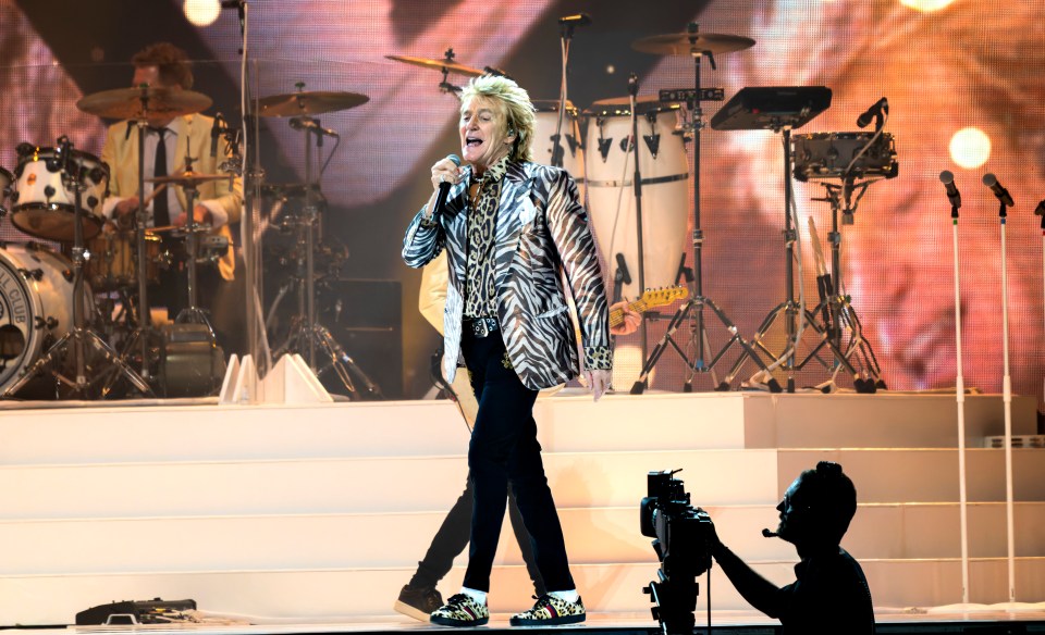 Sir Rod Stewart will play next year's Glastonbury Festival