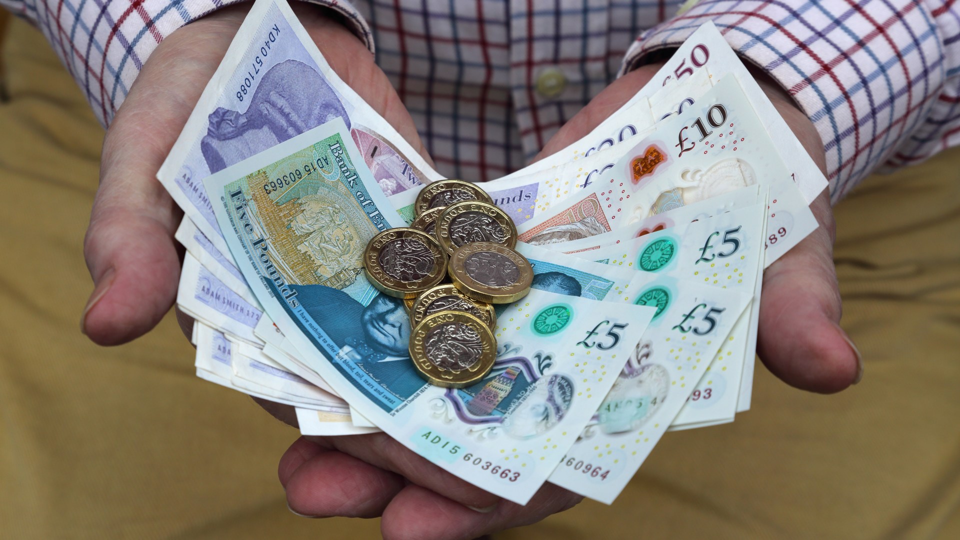 Use of cash is growing - amid concerns businesses are refusing to accept notes and coins