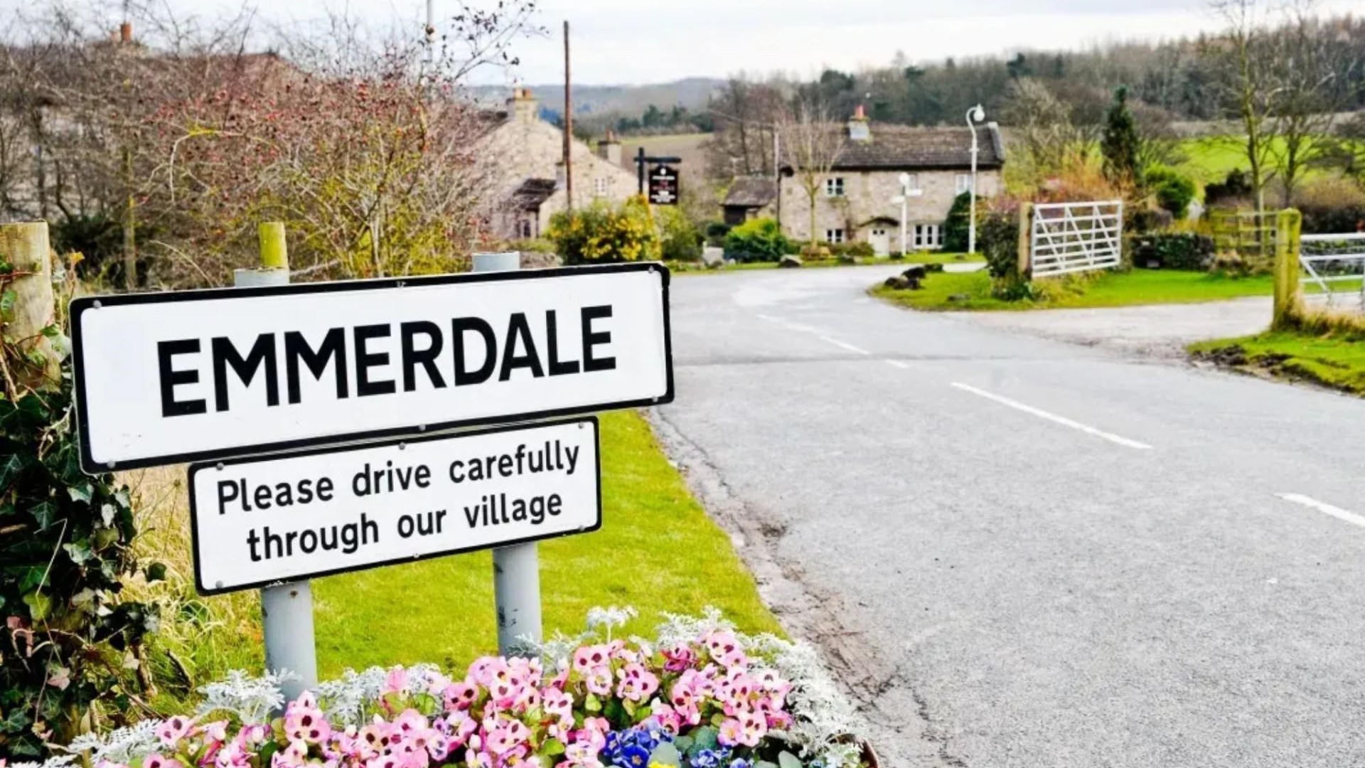 Emmerdale star returning after five years as co-star is axed by bosses