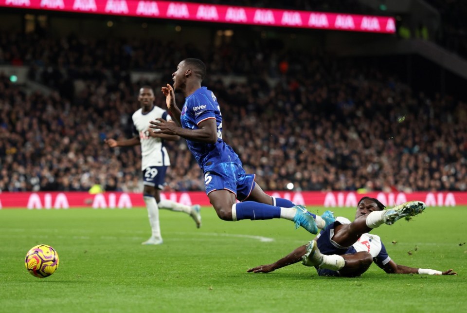 Yves Bissouma conceded the pen after bringing down Moises Caicedo