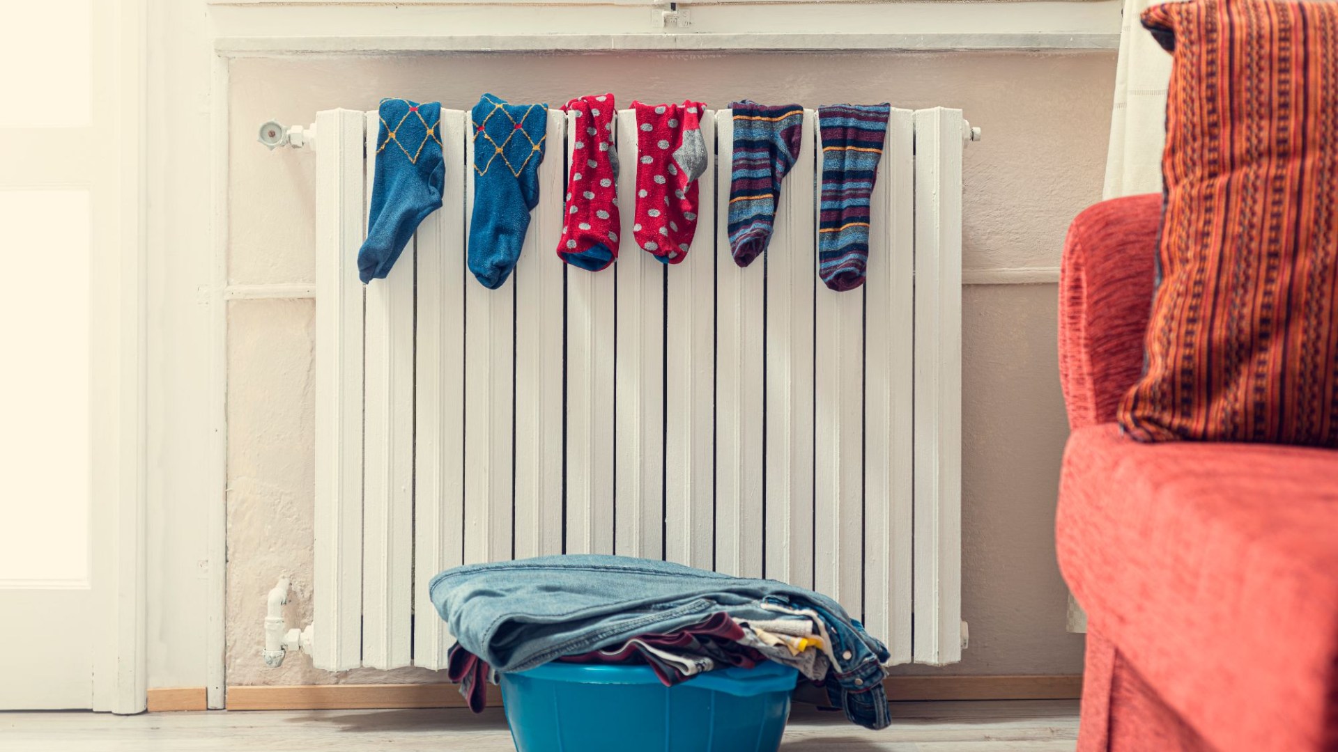 ‘Don’t do it!’ interior designer reveals common winter clothes drying mistake that will always lead to mould