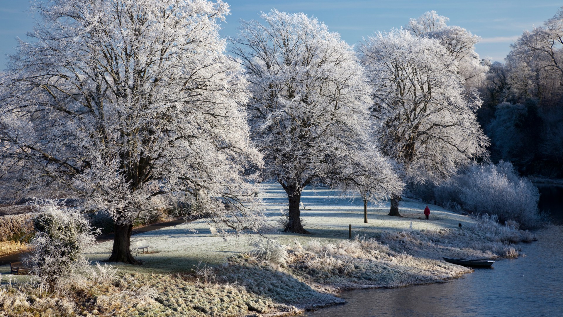 Scotland set for HOTTEST Christmas Eve on record - but some will still see snow