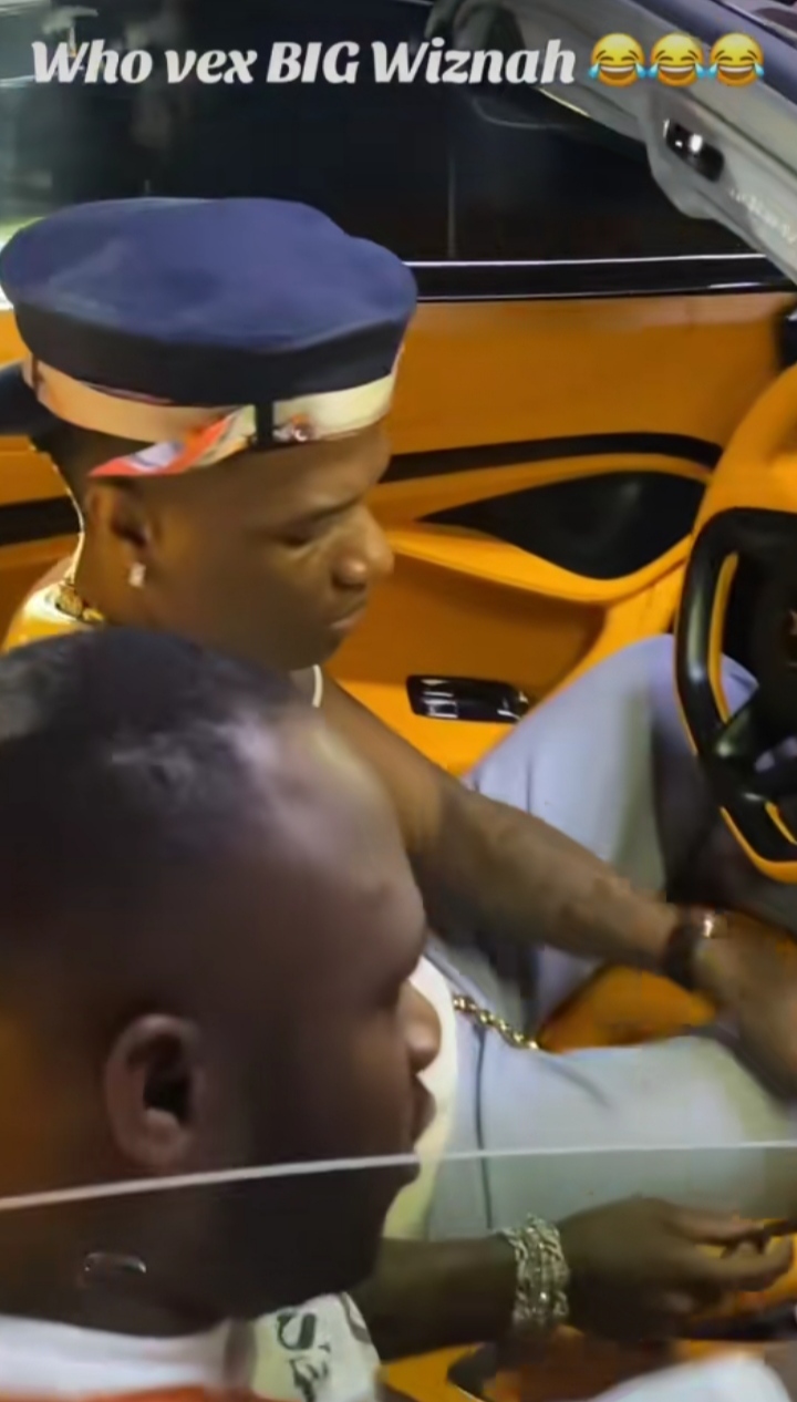 Moment Wizkid loses cool, yell at fans 