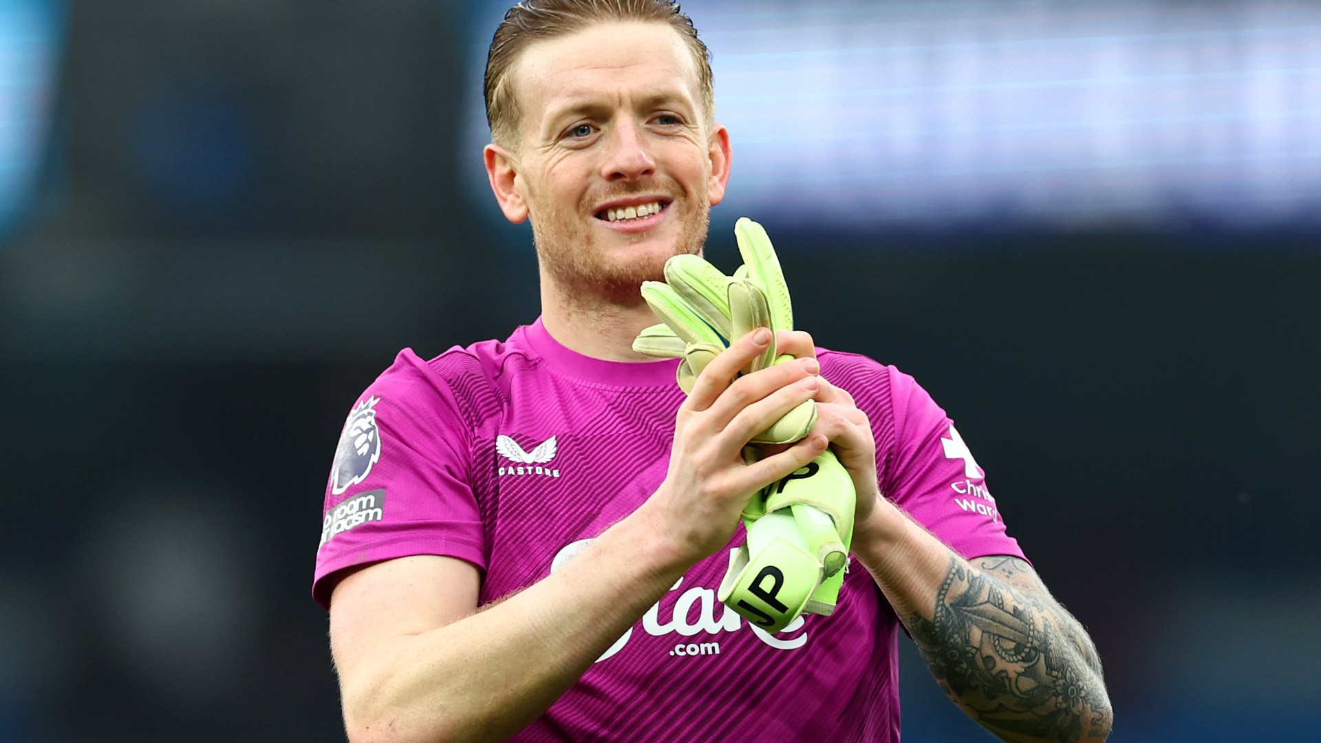 Fans spot what Jordan Pickford did to 'rattle' Erling Haaland seconds before Man City man missed penalty