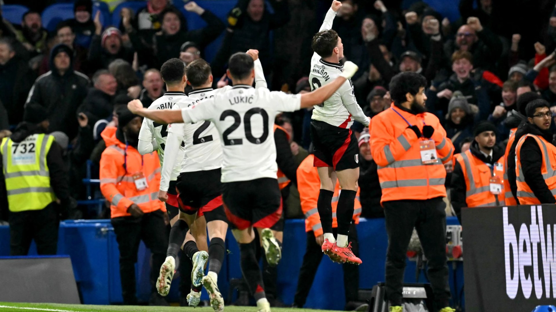 Chelsea 1 Fulham 2: Muniz scores dramatic injury-time winner to end 45-year Stamford Bridge hoodoo