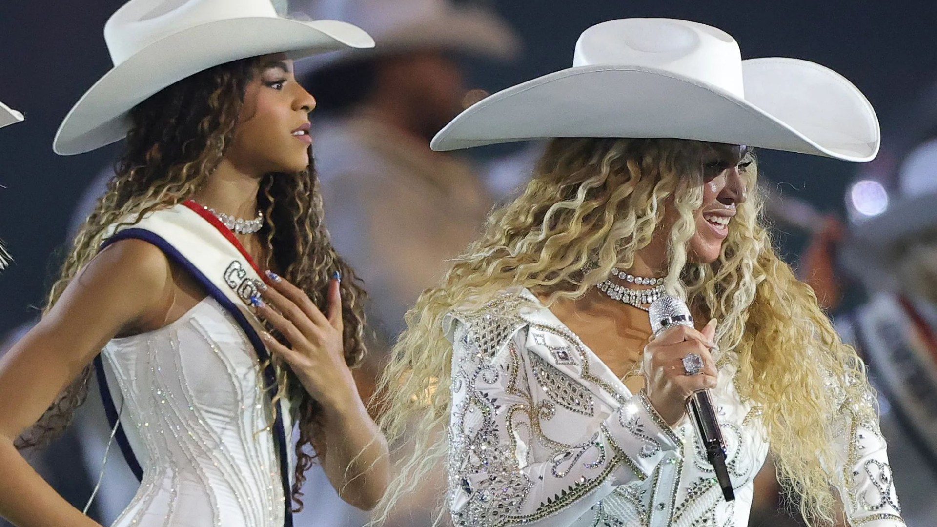 Watch Beyonce and mini-me Blue Ivy's incredible Christmas Day showcase as Jay-Z's daughter joined mum in country dance