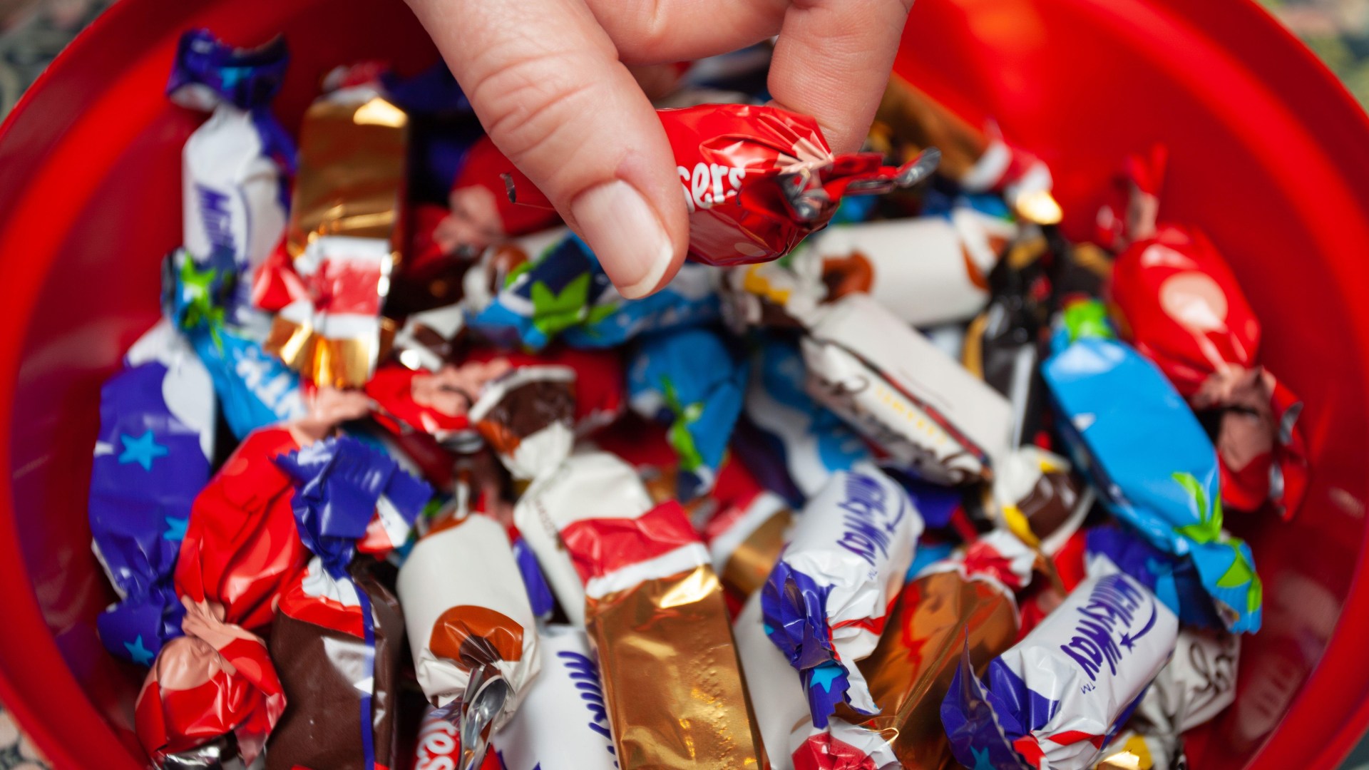 Millions risk common Xmas tub mistake as council issues urgent warning over festive chocolates - do you know the rules?