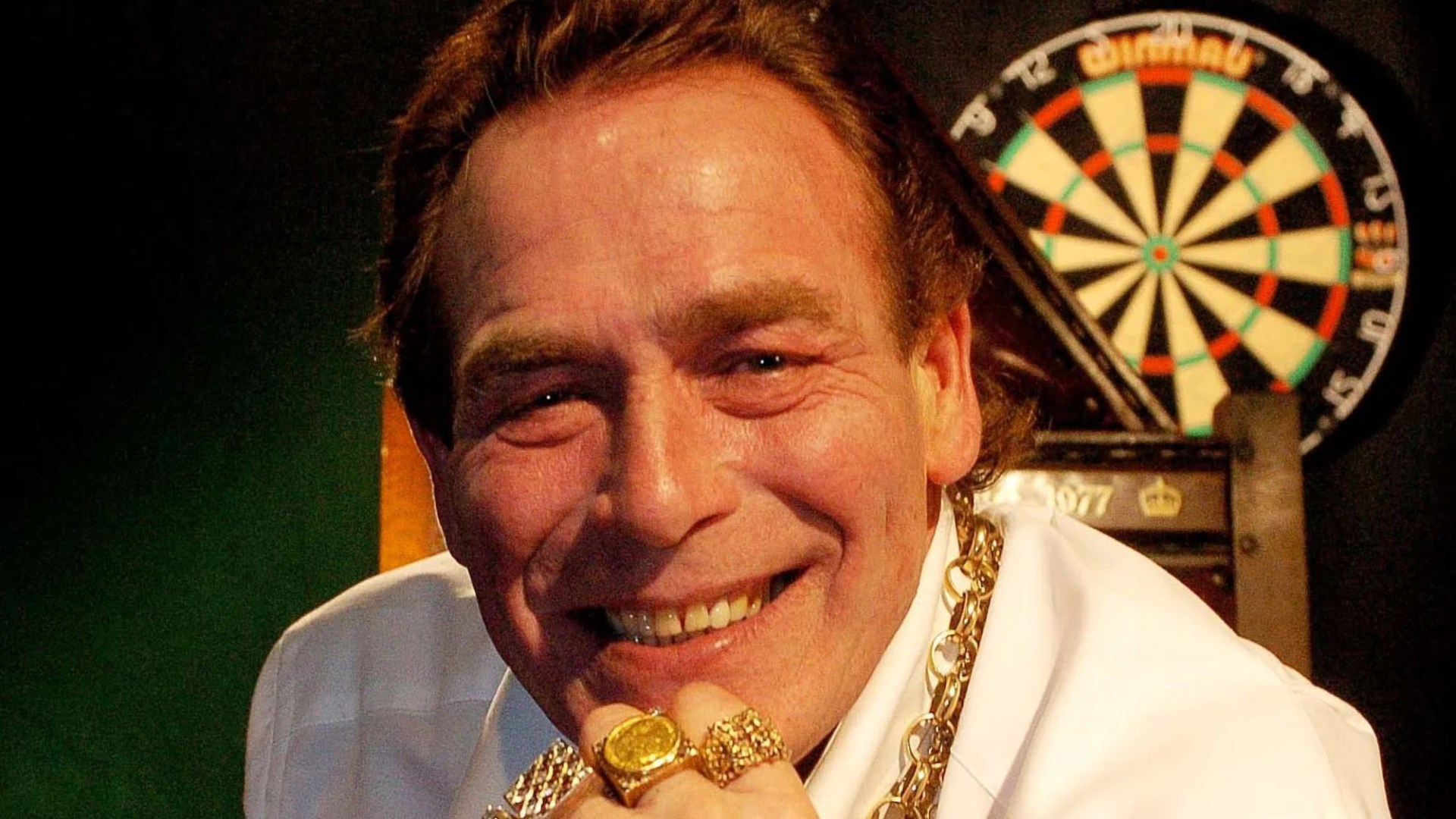 Darts players today are wrapped in cotton wool, they have minders & don't drink during matches, says legend Bobby George