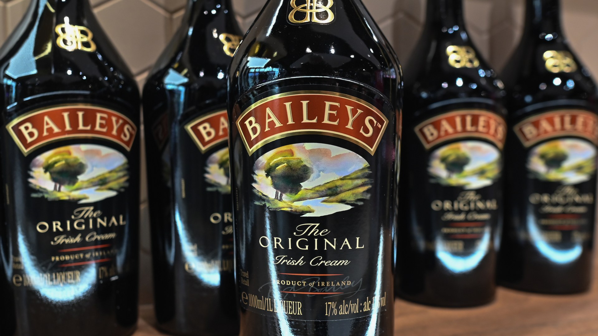 Baileys Irish cream liqueur selling for just £10 on Amazon with fans saying it's perfect for the festive period