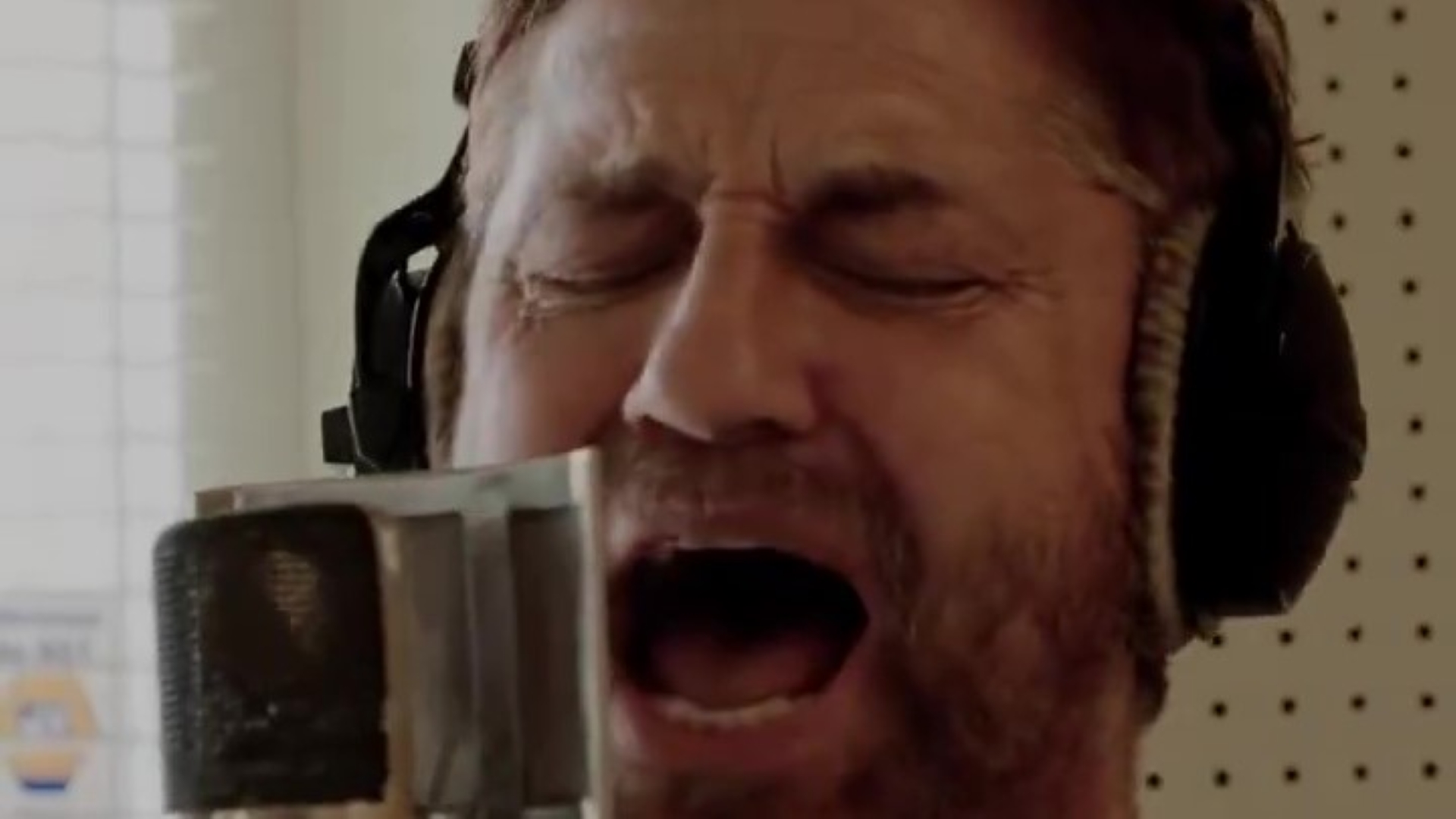 Hollywood heartthrob Gerard Butler leaks first listen to new Xmas single