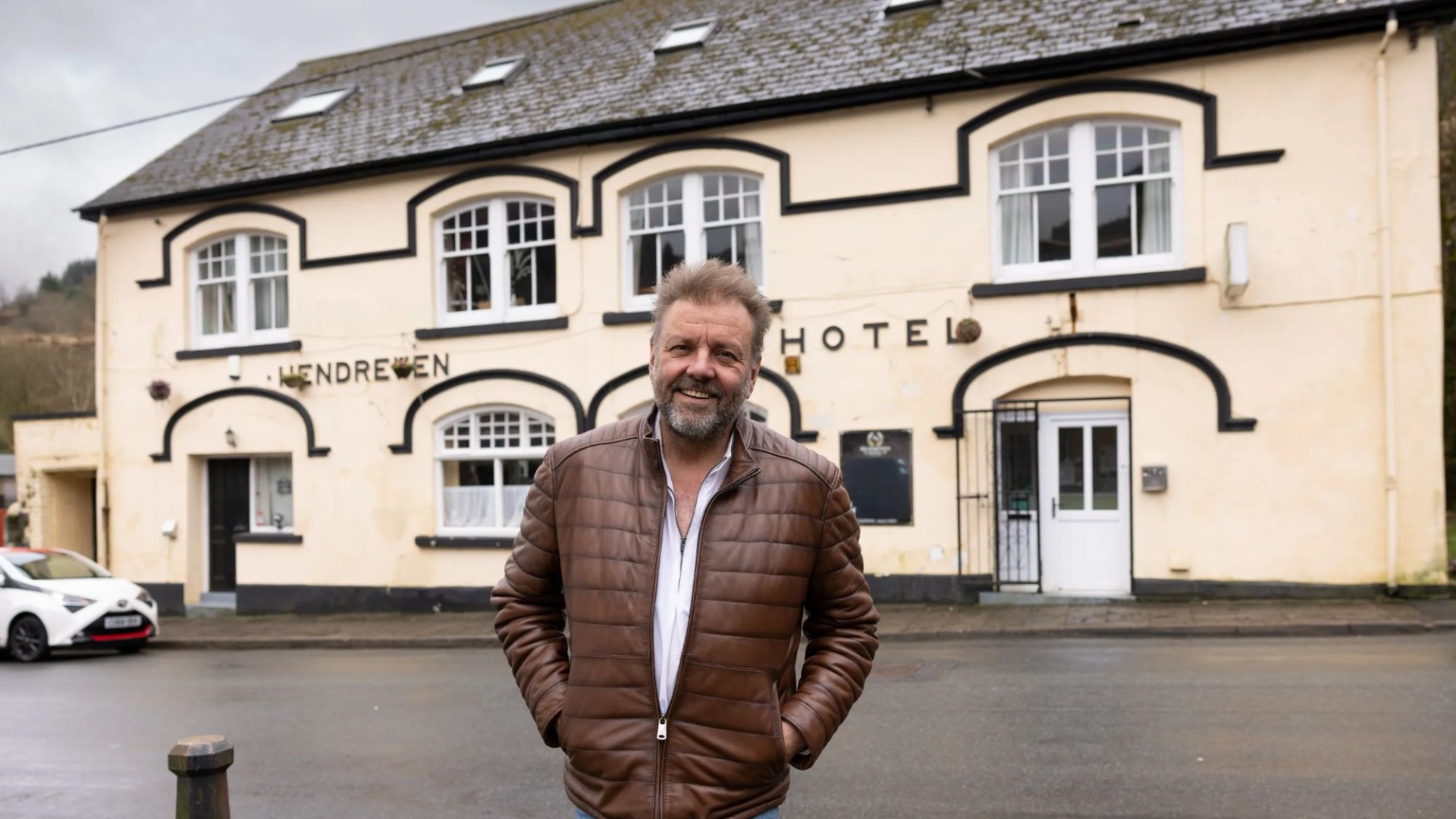 I was 3 hours from dying - but I’m ignoring doctor's advice to tackle stressful pub renovation dream says Martin Roberts