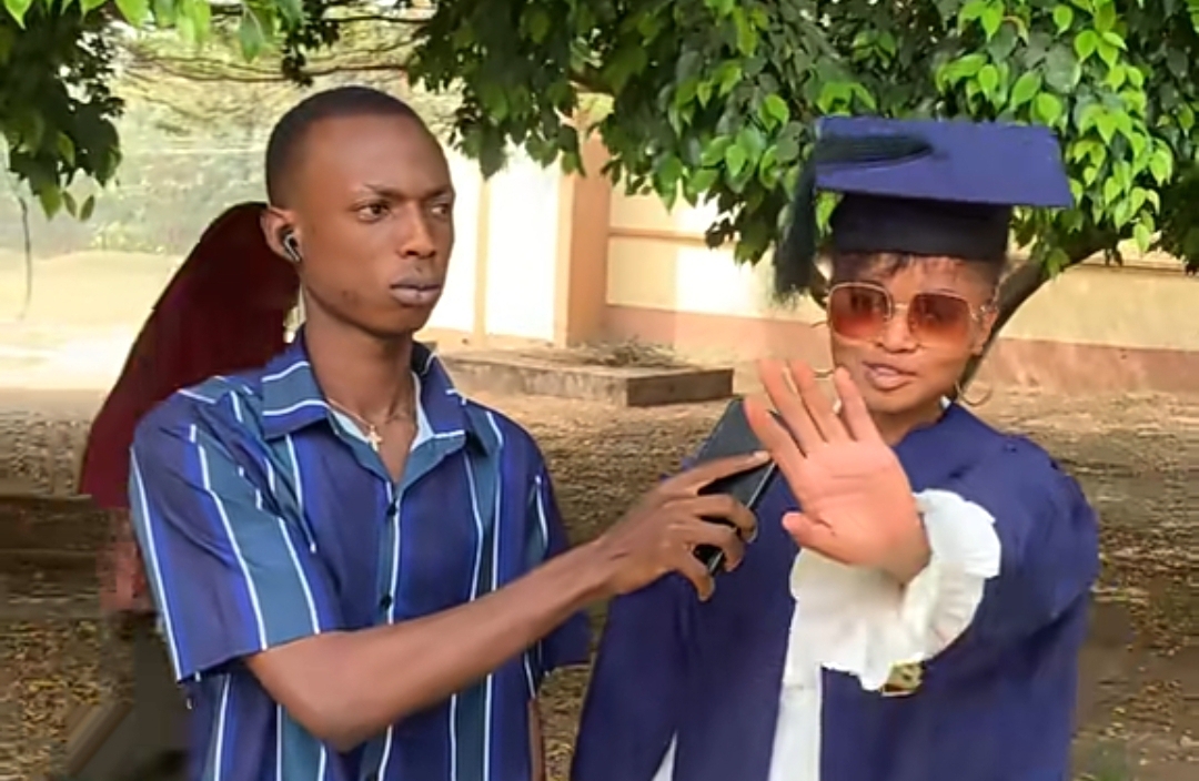 Internet shocked as UNILORIN students forget their academic discipline at matriculation ceremony