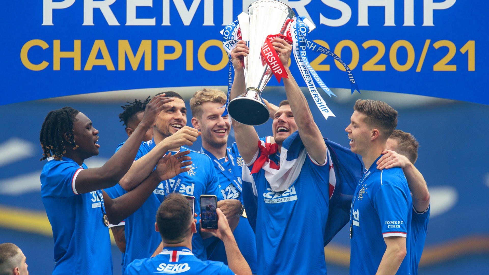 Rangers title winner lined up for 'emotional move' to Celtic's Champions League opponents