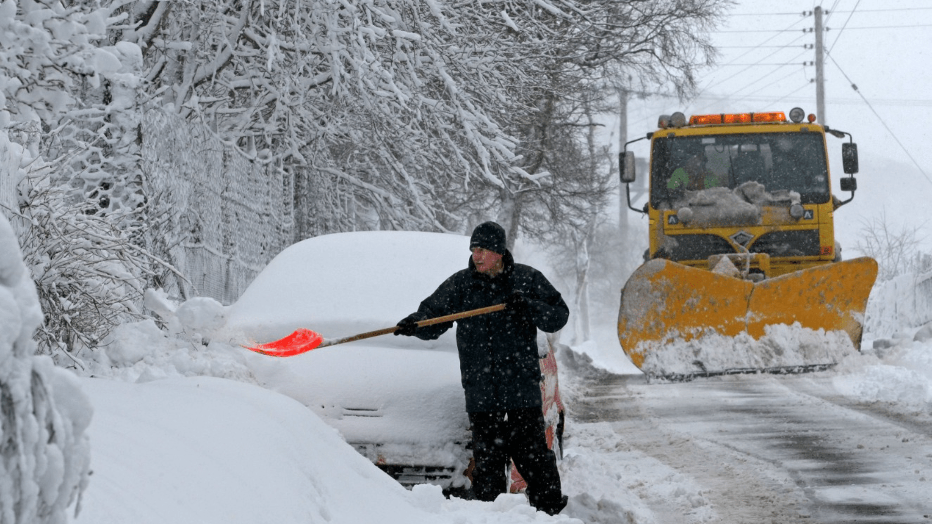 Weather map shows 450-mile blizzard blast to batter Scots this New Year with 10-INCHES of snow