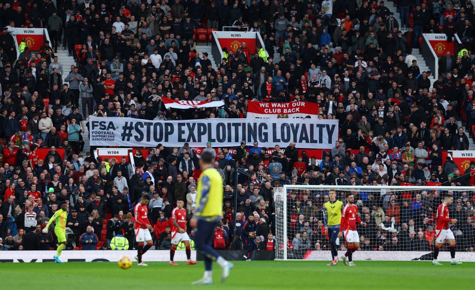 Man Utd implement a unique ticket policy when it comes to single tickets - but fans are't happy