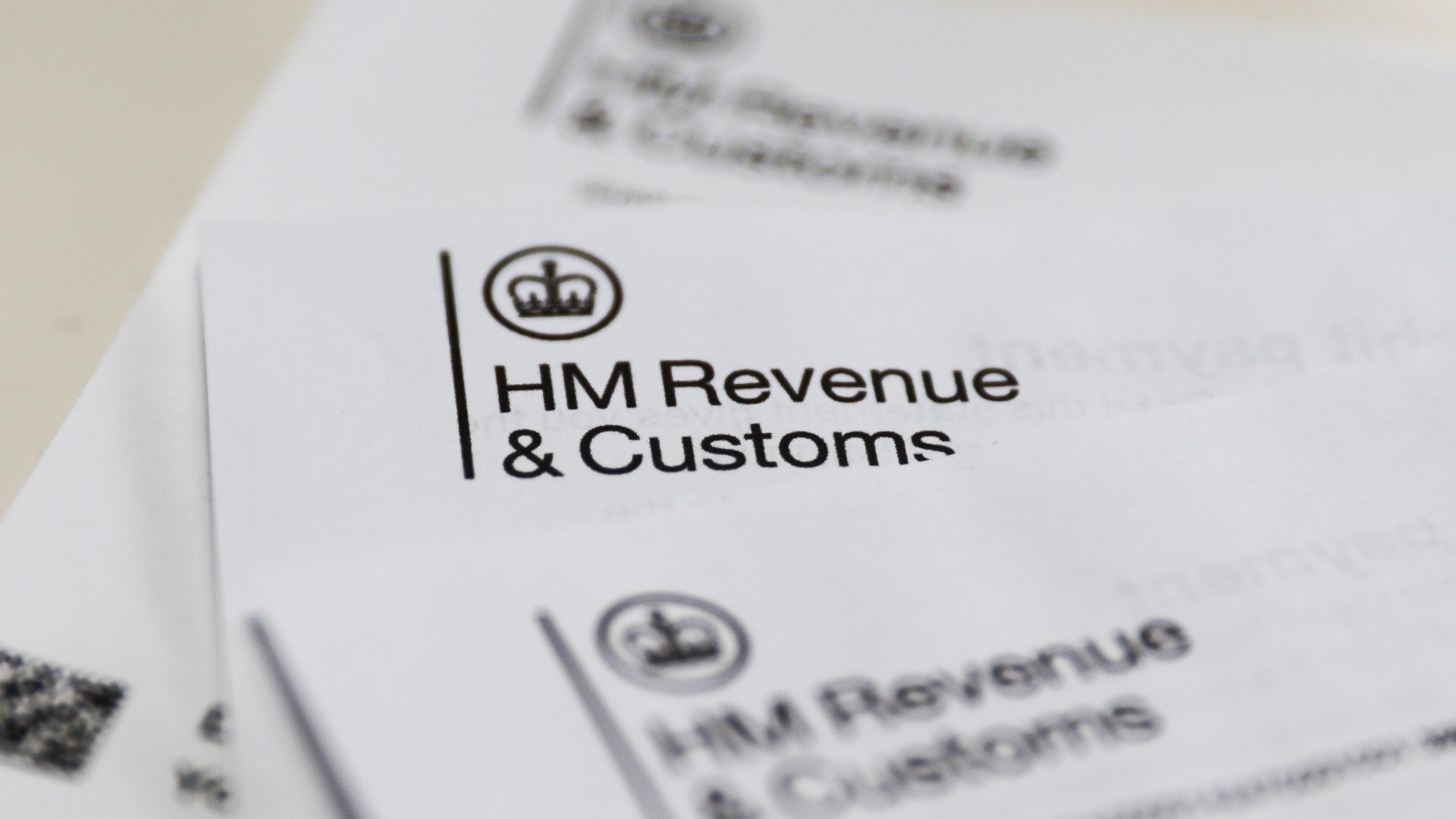 Warning as self-assessment tax customers have just weeks left to file online return or face a hefty fine