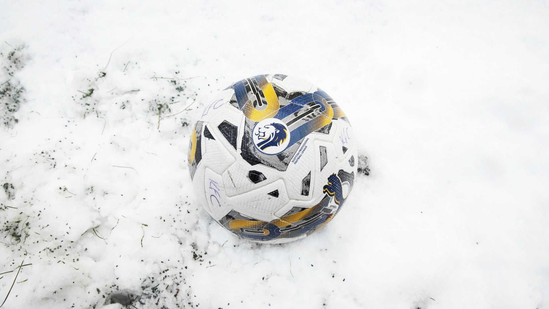 Full list of SPFL pitch inspections and postponements as busy weekend football card hit by snow & freezing temperatures