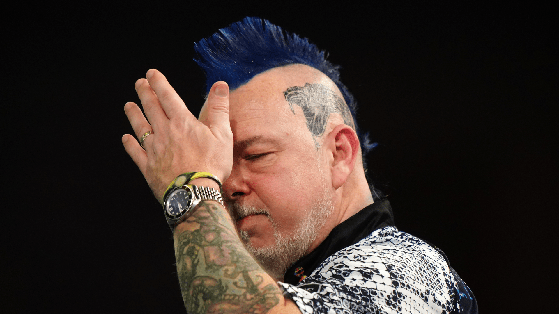 'I've got no excuses,' admits gutted Peter Wright after crashing out of World Championship to Stephen Bunting