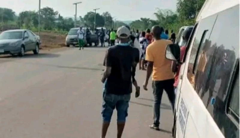 Police, Residents Trade Words As Hoodlums, Kidnappers Take Over Ugwuogo Nike/Opi/Nsukka road