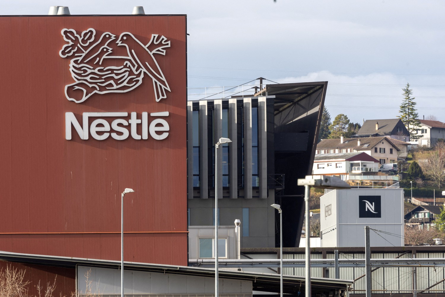 Shoppers rush to pick up Nestle favourites scanning for just 10p at tills